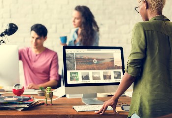 teamwork-discussion-meeting-brainstorming-start-up-2023-11-27-05-27-18-utc